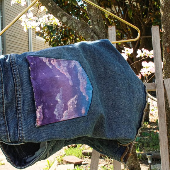 Medium Rise Galaxy Painted Jean Shorts - Picture 9 of 9